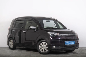 Минивэн Toyota Spade 2015 года, 949000 рублей, Томск