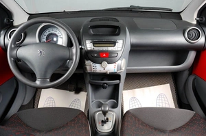 Хетчбэк Peugeot 107 2010 года, 729000 рублей, Тюмень