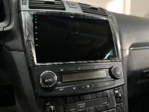 Седан Toyota Avensis 2009 года, 1049000 рублей, Красноярск