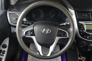 Седан Hyundai Solaris 2013 года, 769000 рублей, Тюмень