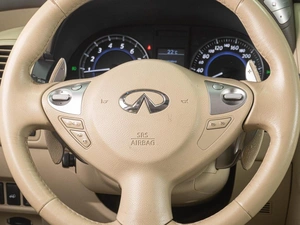 Внедорожник Infiniti QX70 2014 года, 2499000 рублей, Тюмень