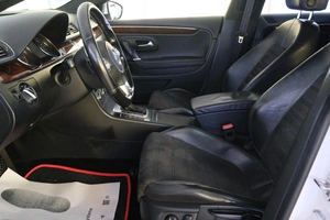 Седан Volkswagen Passat CC 2013 года, 1329000 рублей, Омск