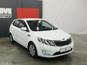 Хэтчбек Kia Rio 2012 года, 1085000 рублей, Курск