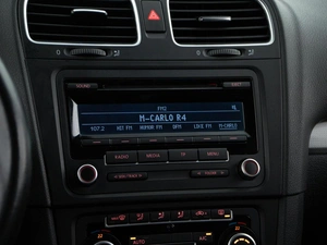 Хетчбэк Volkswagen Golf 2012 года, 998999 рублей, Москва