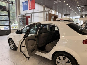 Хэтчбек Chevrolet Lacetti 2010 года, 615000 рублей, Орёл