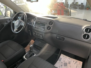 Внедорожник Volkswagen Tiguan 2011 года, 1387000 рублей, Солонцы