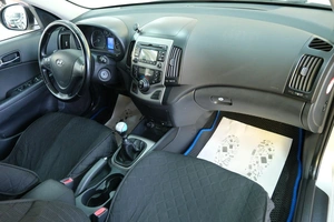 Хетчбэк Hyundai i30 2009 года, 679000 рублей, Омск