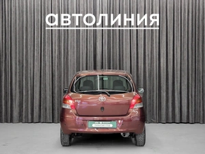 Хетчбэк Toyota Vitz 2010 года, 580000 рублей, Красноярск