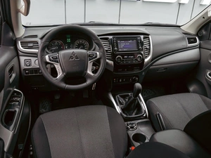 Пикап Mitsubishi L200 2018 года, 1680000 рублей, Краснодар