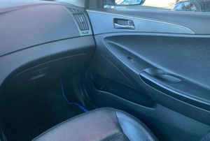 Седан Hyundai Sonata 2010 года, 1075000 рублей, Солонцы