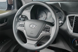 Седан Hyundai Solaris 2019 года, 1259000 рублей, Тюмень