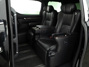 Минивэн Toyota Alphard 2019 года, 4498999 рублей, Москва