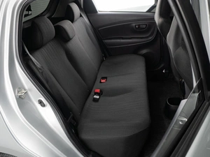 Хетчбэк Toyota Vitz 2019 года, 969000 рублей, Тюмень