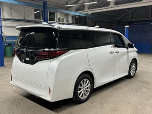 Минивэн Toyota Alphard 2023 года, 7750000 рублей, Красноярск