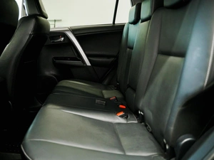 Внедорожник Toyota RAV4 2016 года, 2350000 рублей, Красноярск