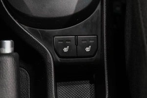 Хетчбэк Kia Rio 2015 года, 1049000 рублей, Новокузнецк