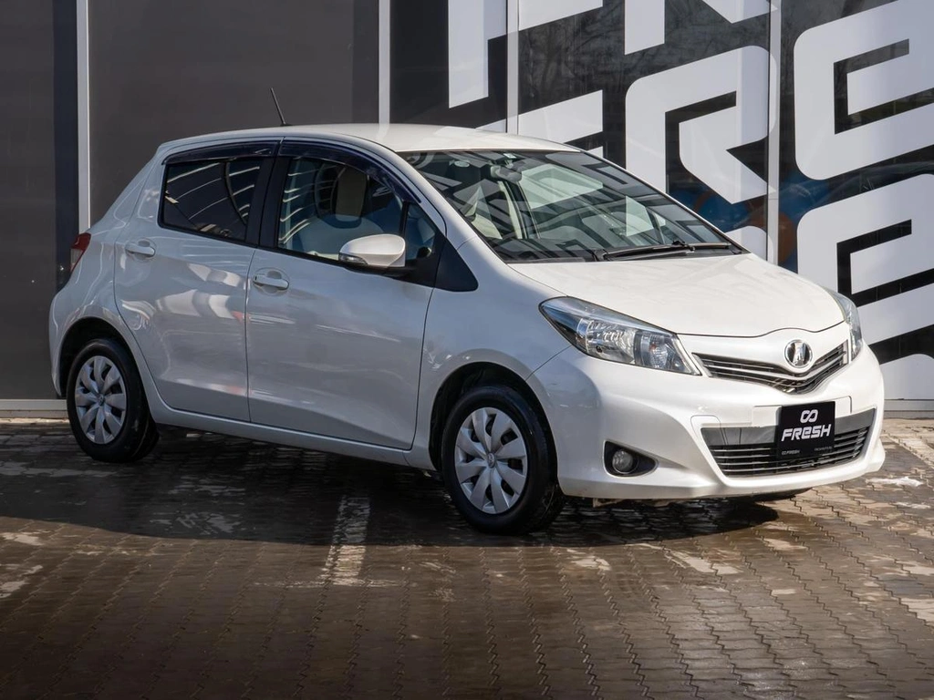 Хетчбэк Toyota Vitz 2011 года, 855000 рублей, Краснодар