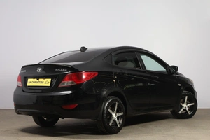 Седан Hyundai Solaris 2012 года, 599000 рублей, Новосибирск