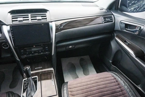 Седан Toyota Camry 2017 года, 2149000 рублей, Красноярск