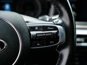 Седан Kia K5 2020 года, 2599000 рублей, Красноярск