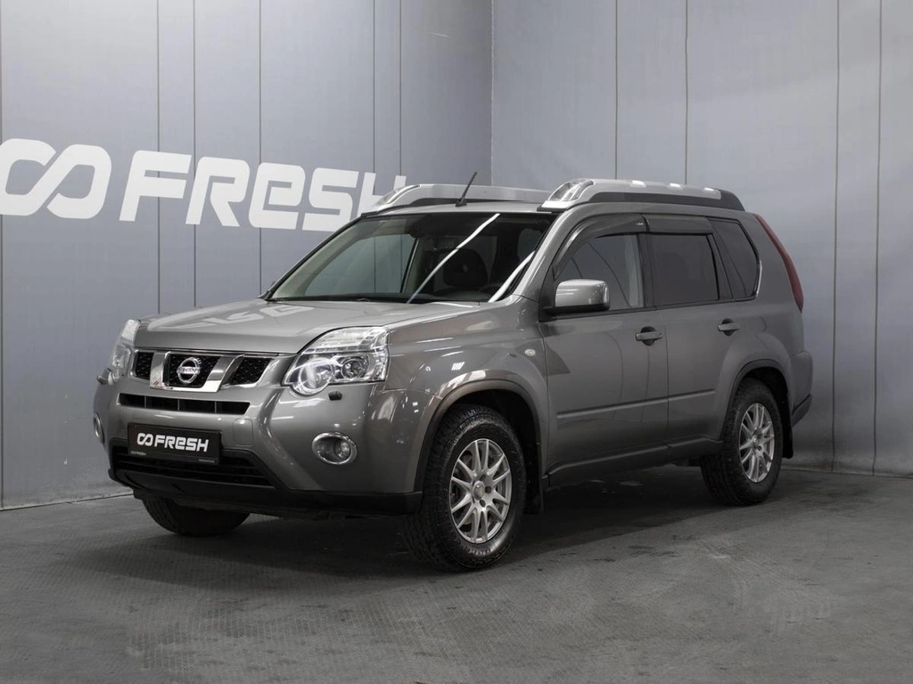 Внедорожник Nissan X-Trail 2014 года, 1360000 рублей, Омск