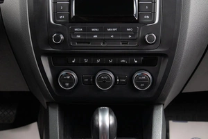 Седан Volkswagen Jetta 2015 года, 1499000 рублей, Оренбург