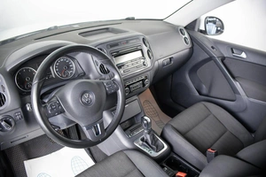 Внедорожник Volkswagen Tiguan 2015 года, 1749000 рублей, Пермь