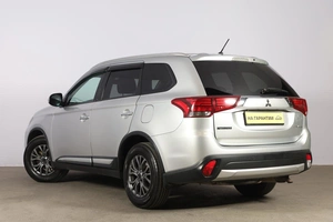 Внедорожник Mitsubishi Outlander 2015 года, 1969000 рублей, Новосибирск