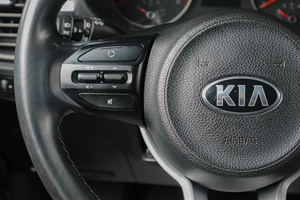 Седан Kia Rio 2019 года, 1479000 рублей, Тюмень