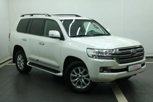 Внедорожник Toyota Land Cruiser 2015 года, 5356000 рублей, Красноярск