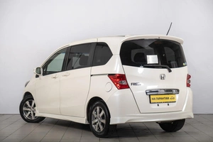 Минивэн Honda Freed 2011 года, 1179000 рублей, Томск