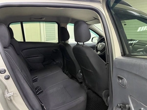 Хетчбэк Renault Sandero 2015 года, 849000 рублей, Ачинск