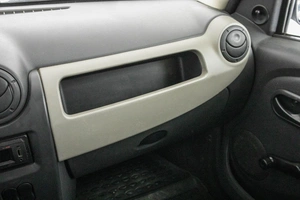 Седан Renault Logan 2015 года, 329000 рублей, Пермь