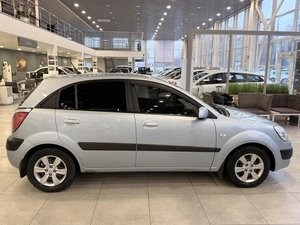 Хэтчбек 4 дв. Kia Rio 2008 года, 520000 рублей, Орёл