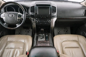 Внедорожник Toyota Land Cruiser 2011 года, 3149000 рублей, Красноярск