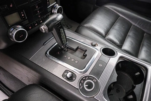 Внедорожник Volkswagen Touareg 2006 года, 899000 рублей, Красноярск