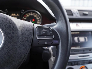 Седан Volkswagen Passat 2009 года, 860000 рублей, Волгоград