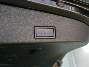 Внедорожник Volkswagen Touareg 2012 года, 1799000 рублей, Воронеж