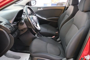 Хетчбэк Hyundai Solaris 2015 года, 949000 рублей, Омск