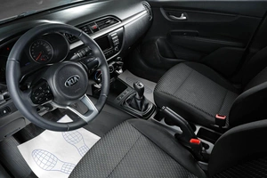 Седан Kia Rio 2017 года, 1099000 рублей, Тюмень