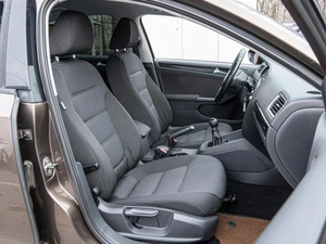 Седан Volkswagen Jetta 2011 года, 1150000 рублей, Волгоград