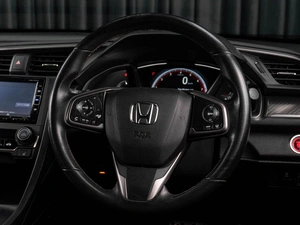 Хетчбэк Honda Civic 2018 года, 2199000 рублей, Тюмень