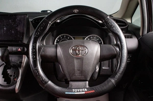 Минивэн Toyota Wish 2011 года, 1399000 рублей, Сургут