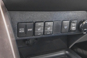 Внедорожник Toyota RAV4 2015 года, 2399000 рублей, Барнаул