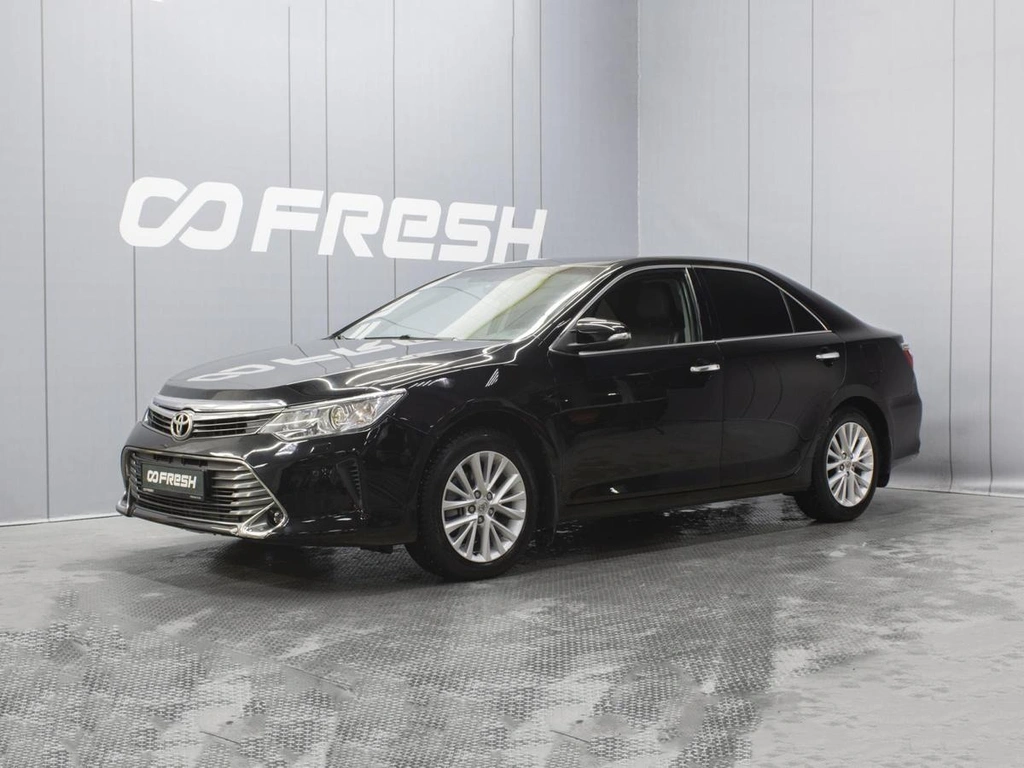 Седан Toyota Camry 2014 года, 1690000 рублей, Омск