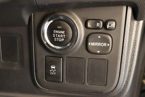 Минивэн Toyota Wish 2014 года, 1579000 рублей, Челябинск
