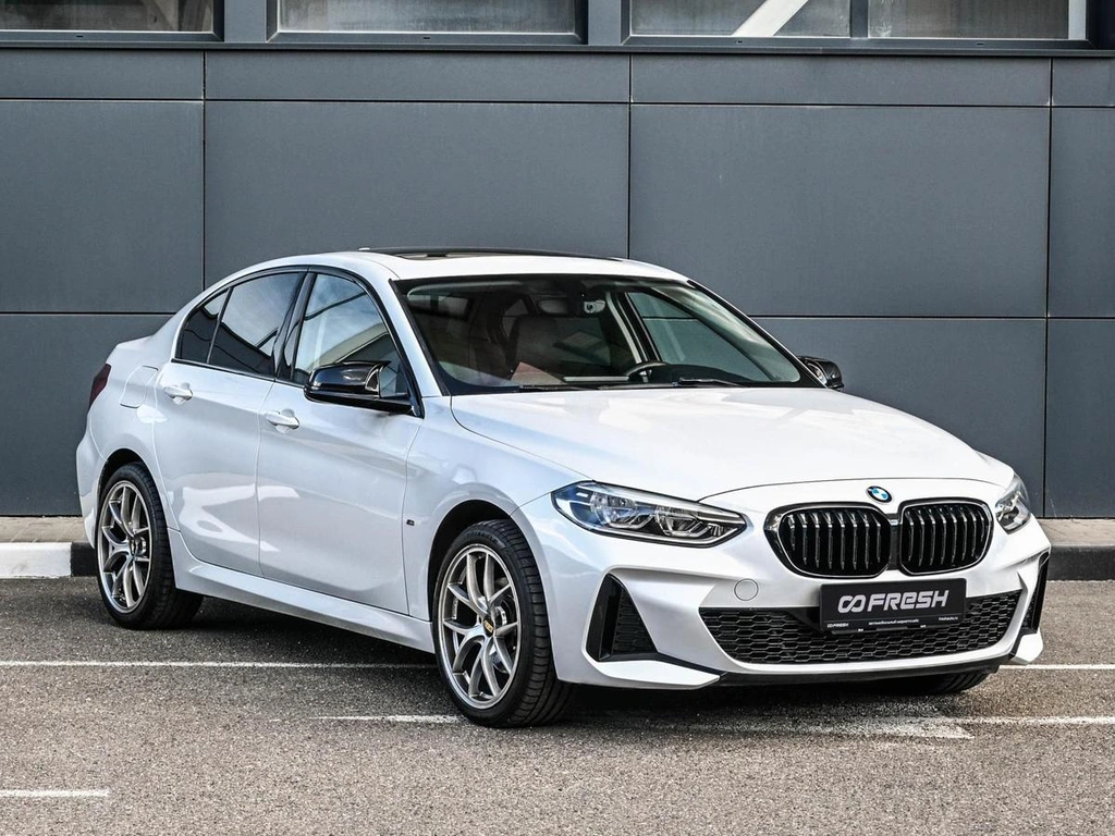 Седан BMW 1 серия 2020 года, 2599000 рублей, Кирилловка
