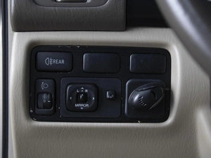 Внедорожник Toyota Land Cruiser 2006 года, 1950000 рублей, Омск