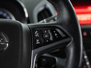 Универсал Opel Astra 2013 года, 749050 рублей, Москва