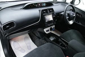 Лифтбек Toyota Prius 2016 года, 1458000 рублей, Солонцы